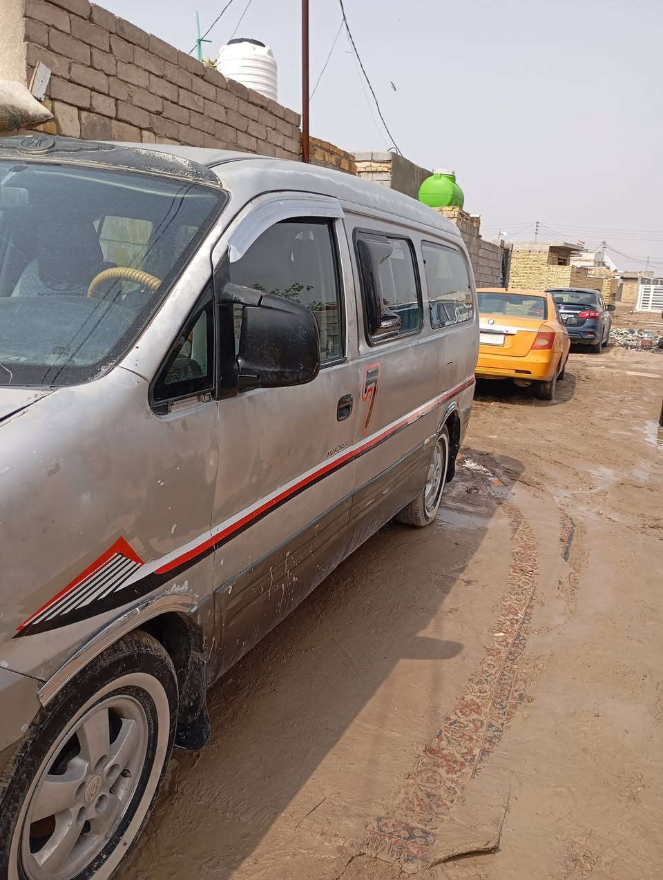 استاركس امحور امسكر اتو2007شواصي معمره ابسمي مكينه وكير جدد مكفوله من الضربه القويه  مكاني ناصريه  شرط التحويل السعر 65رقم ***********
