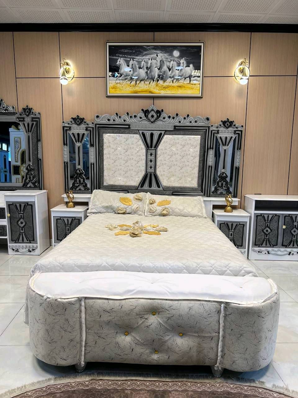 وين تلكه هيج جمالللل وبسعرر كلشش مناسب 

غرف نجاره عراقيه 💯💯

تتكون من ١٠ قطع 

عرض الكنتور٣مترات و٢٠سم

ارتفاع الكنتور مترين و٤٥سم

السرير بلوك ٦ ارجل

طول السرير 200 سم 

عرض السرير 160 سم 

الضهر شد براغي

الزاويه بارتفاع الكنتور 

الشازلون والطابوريه 75 الف 

الدوشك 150 الف  ضمان ٥ سنوات

