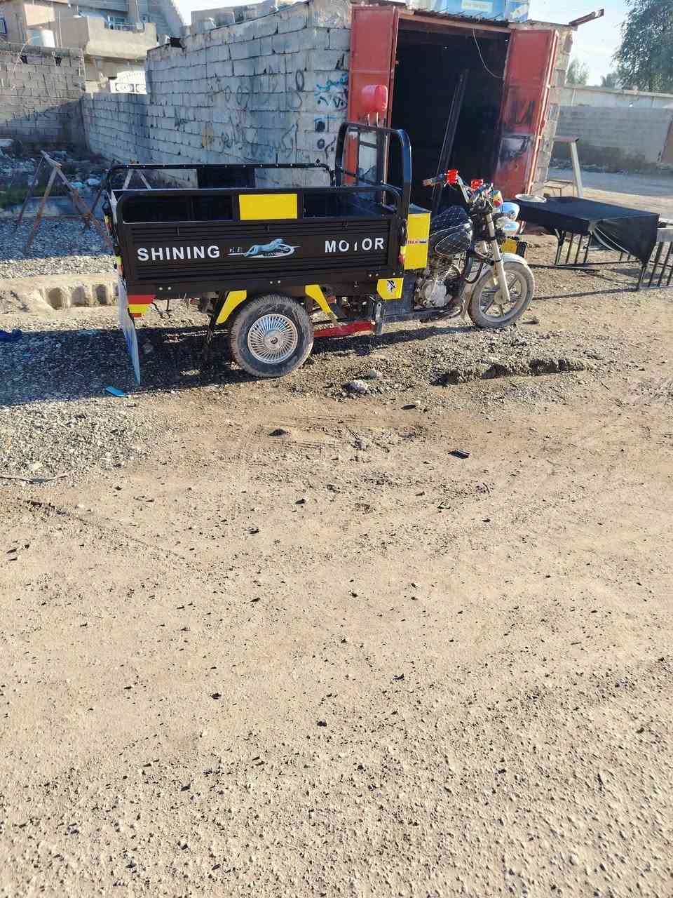 ستوته البيع موديل ٢١ كله عل شركه قطرت صبغ مابيها محرك شرط منفس موجود ركبه شرط بليته موجود كامل *********** مكان سليمان بيك صلاحدين مكان
