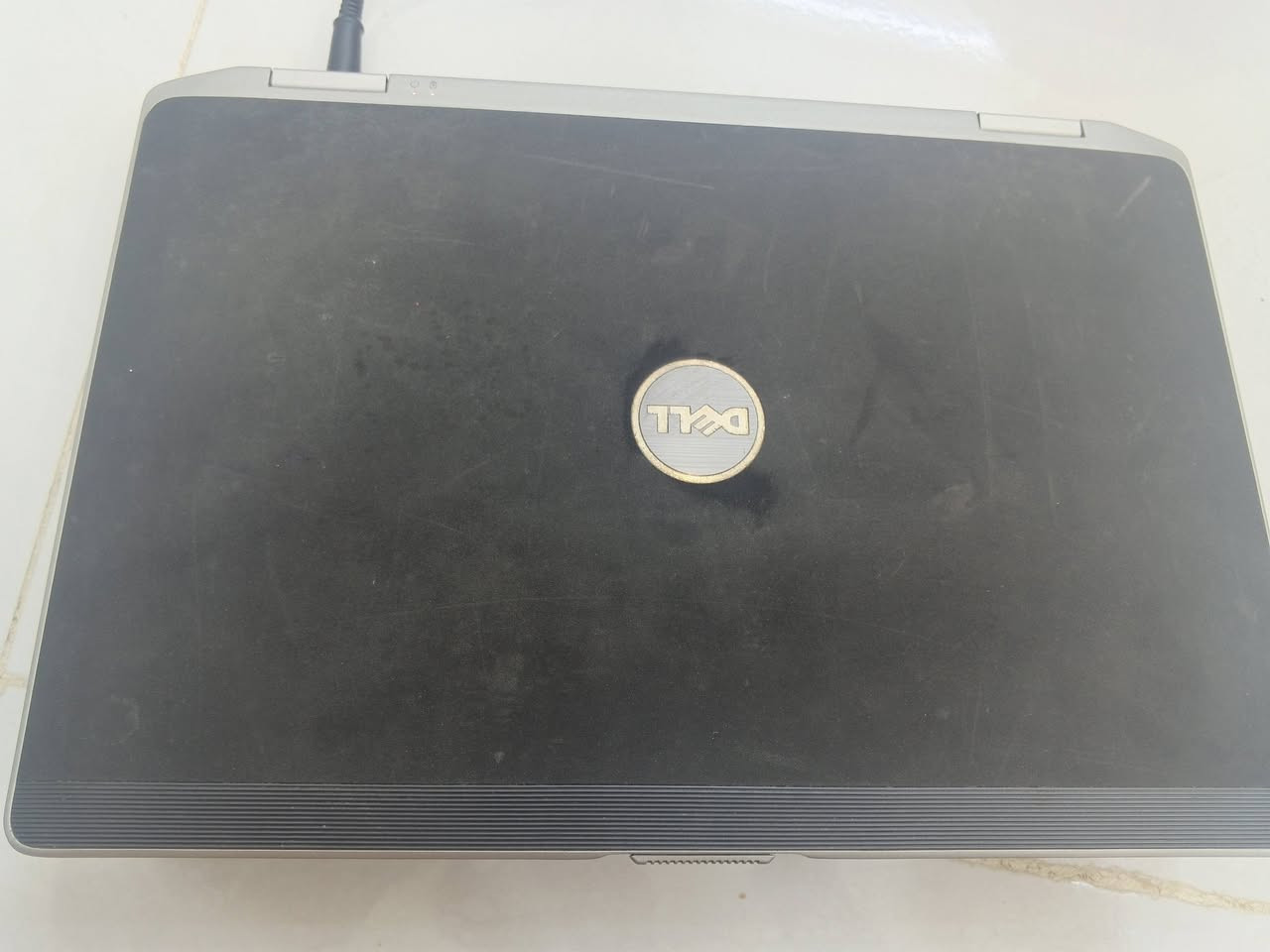 السلام عليكم لابتوب Dell للبيع الجيل الثالث core3i الرام 4 جيجابايت حجم الشاشة 14 لابتوب مستعمل ومتروك مابيها اي خلل تصفح استخدام بسيط فقط ومبدل بطاريه قيم باليرضي الله واخذه ويا شاحنة/ عنواني الغزالية شارع البدالة /*********** واتساب او علق ونتفاهم خاص
