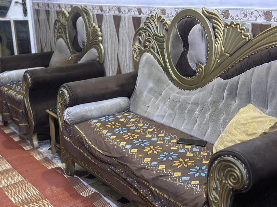تخم للبيع بي اضرار بسيطة
السعر ٢٥٠ الف وبي مجال 

واتساب ***********
