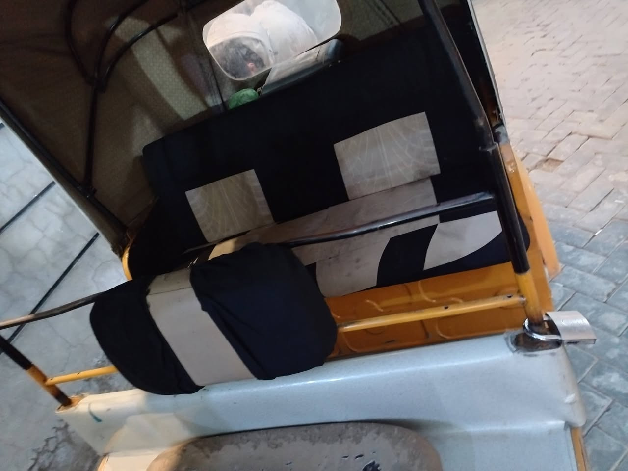 سلام عليكم تكتك 2020 شهر 8 رقم وسنويه ابسمي مكينه مكفوله لا تنقيص ولا تبخير كشر ما بي صبغ تكتك بلاديه وحلوه ما نقصه برغي واحد مكاني مدينه صدر شارع داخل سعر ٦ ملاين ونص وبيه مجال لشراي ***********
