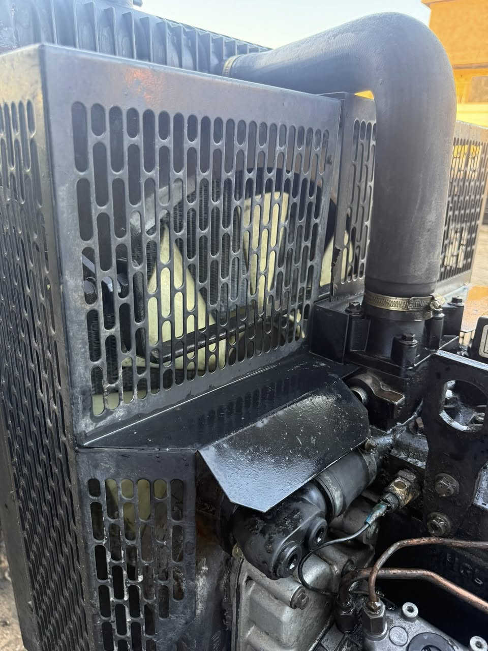 سلام عليكم معرض مولد للبيع بيركز نكليزي اصلي ٦ سلندر سوبر ١١٠ كيفي ابلادي لأصرف ولا بخار تشغيل جهاز برودكشن اتو نضام حمايه كامل عنوان بغداد رقم الهاتف ***********
