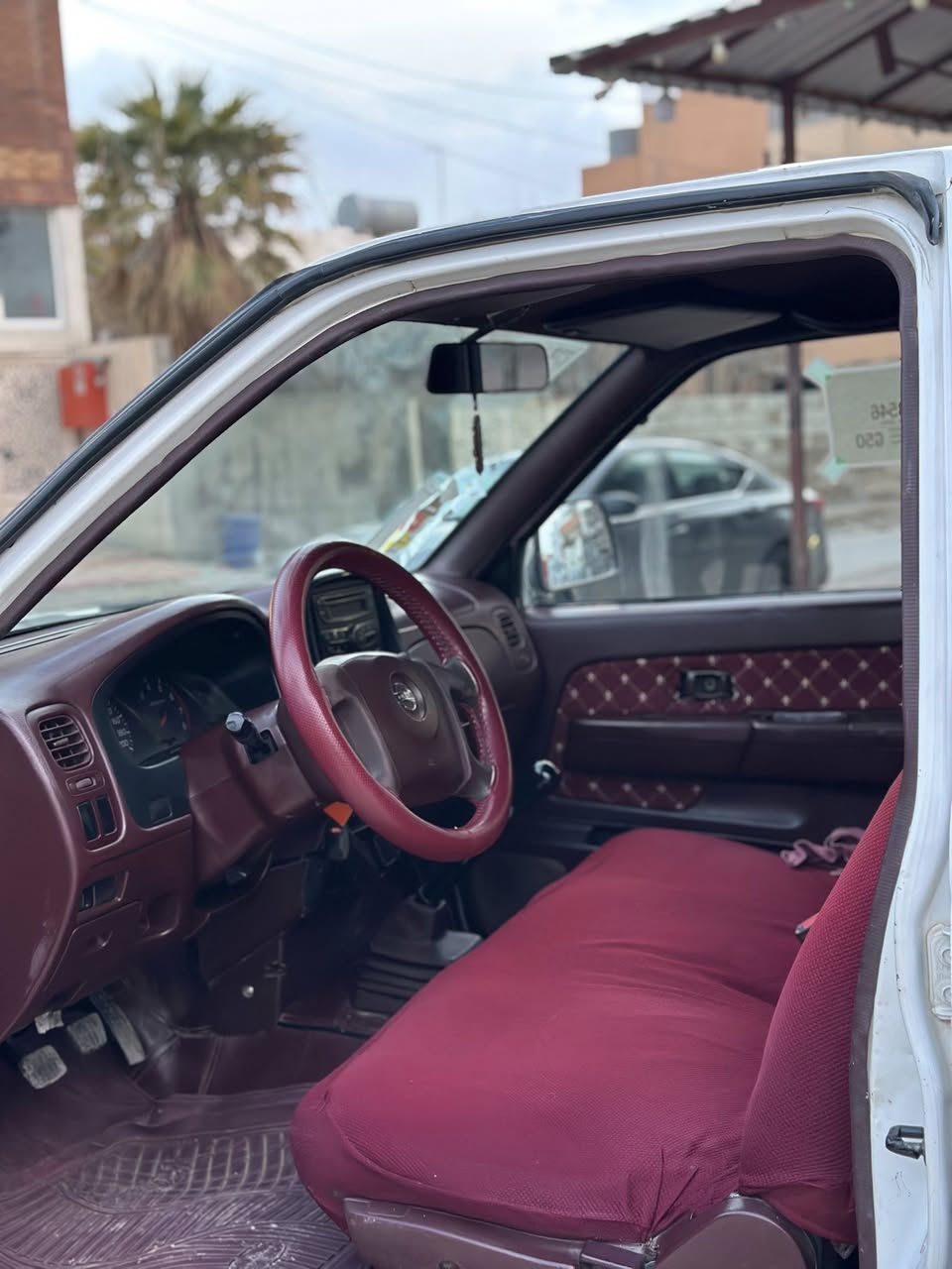 لە سەر ئیزنی ئەدمین نیسان پیکاب مۆدێل 2006 سێ پارچە بۆیاخ بێ ناوگرتن گێڕ و مەکینە بەشەرت سەیارەکە زۆر پاکە تەقەو ڕەقەی نییە  96گەڵاو مەعامەلە ژ.م ***********
