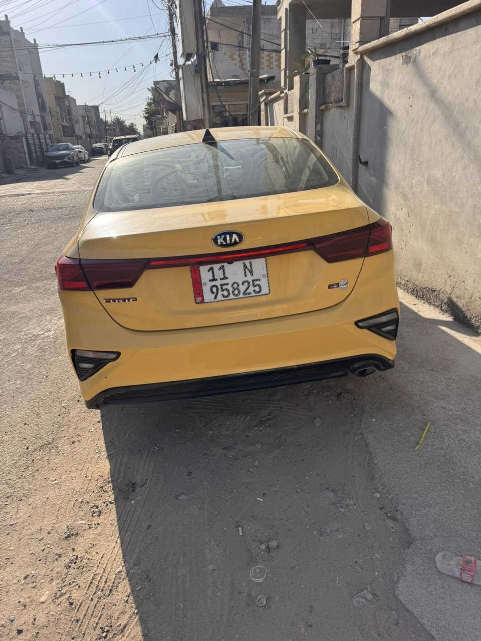 السلام عليكم
فورتي 21. تكسي بغداد ماشية 98قابل للزيادة  محرك 2000دوش مكفول كفالة  عامة كير ومحرك مملعوب بيهن   مواصفات نص فول  منضومة غاز بيها  السيارة اي نقص مابيها وخير من الله تجي تكلب واقتنع   حادث السيارة منشور بالصور مكان السيارة بغداد الجديدة. السعر 132.  
للاتصال ***********
