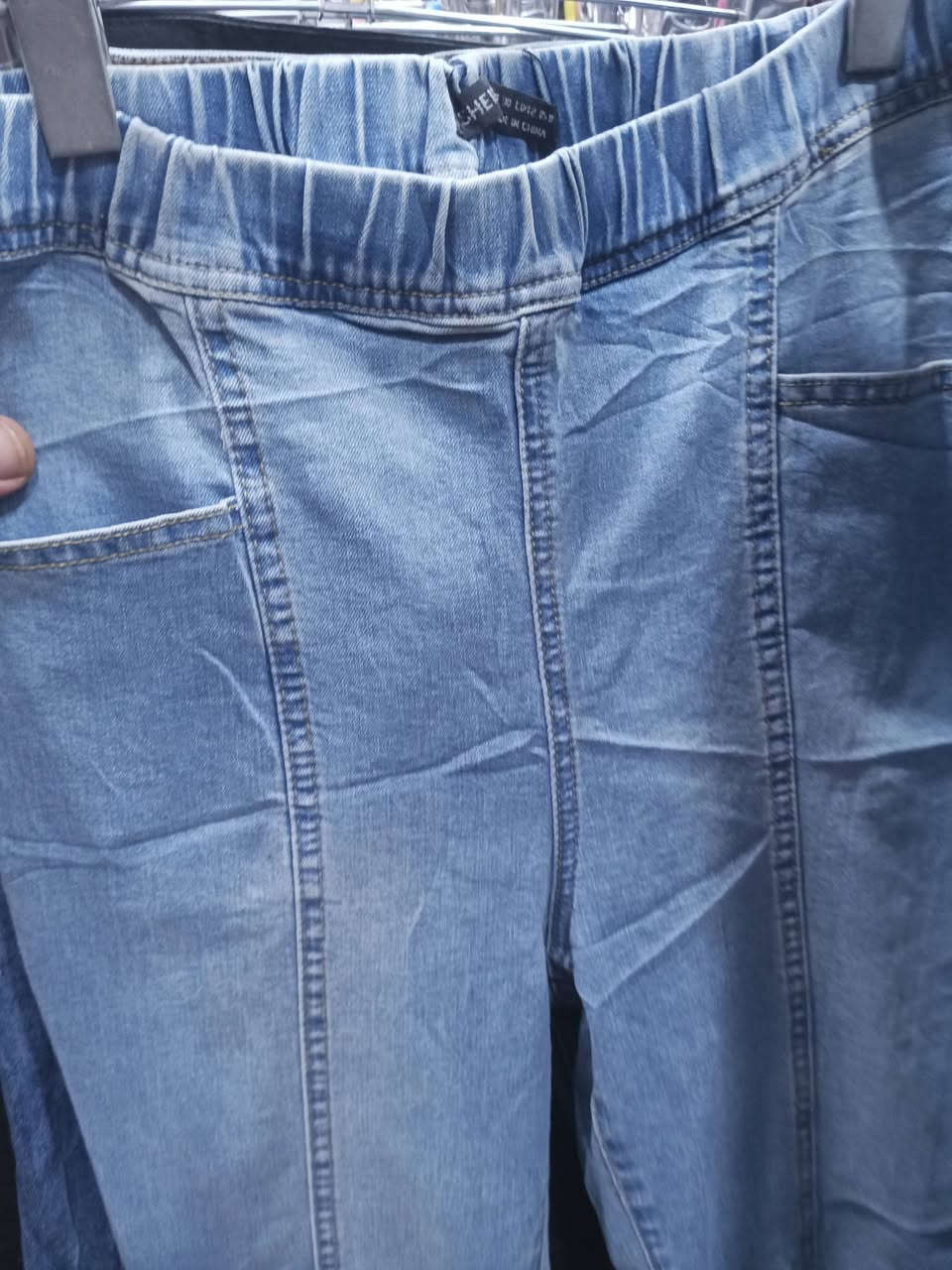 بنطلون كابوي نسائي بناتي 
فقط 3000دينار


**إذا كنت صاحب هذا الإعلان وتريد حذفه لأي سبب، رجاءا أرسل رسالة إلى الدعم الفني**