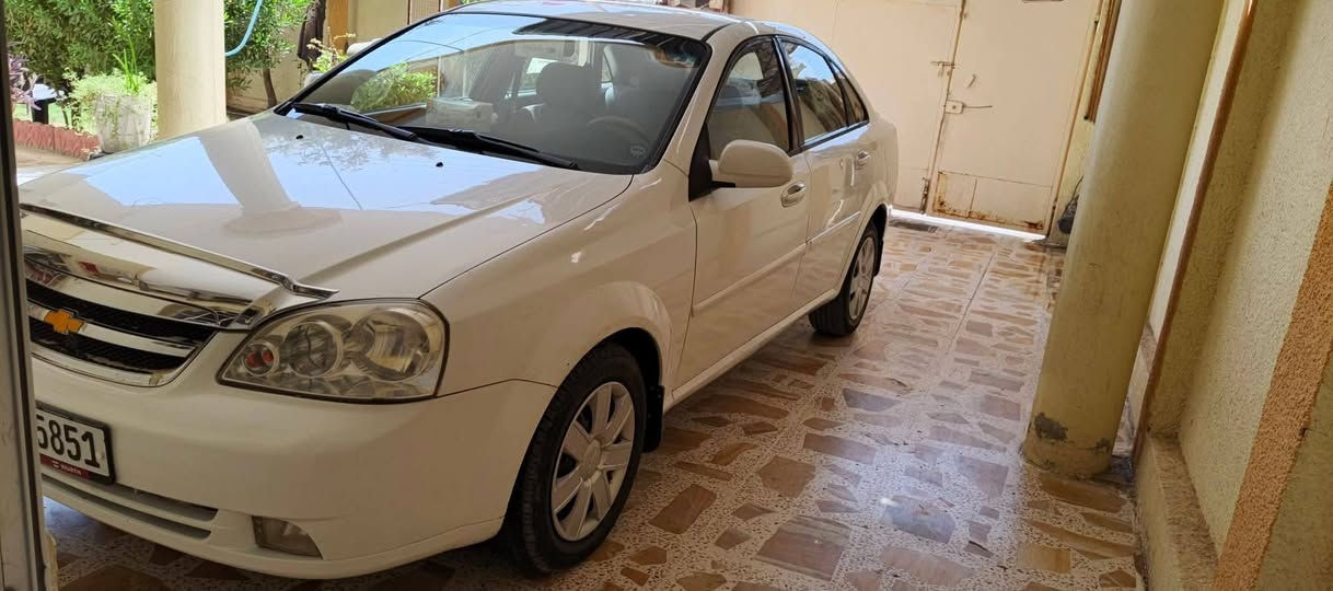السلام عليكم وبترا البيع 2012بسمي رقم سلمانية جاهزة تخم يايرات مكينه كير جاهزة صدر أمامي وخلفي نضيف سعر 78وبيها مجال بسيط رقمي ***********
