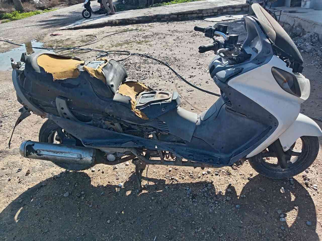 السلام عليكم ورحمة الله وبركاته مرة خصة الأدمن
دراجات نارية
سكاي ولف السرعة ١٦٠ 
قجمة السرعة ١٢٠
بيجي السرعة ٦٠
القجمة شغالة بس عوزهه عرموطة مال هندر
السكاي ولف عوزهه كويل مال ملف
البيجي متروكة عوزهه كابريتر
ابيع كوم حديد مكاني بغداد     جسر ديالى الجديد
الاستفسار خاص او اتصال على هذا الرقم ***********
