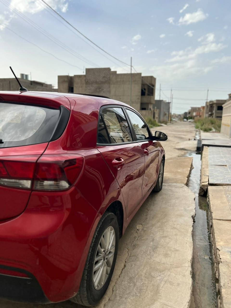 🚗 للبيع كيا ريو هاتشباك 2018 خليجي 🚗

🥰سيارة نظيفة ومعتنى بها، اقتصادية في استهلاك الوقود ومناسبة للاستخدام اليومي والعائلي.

💰 السعر:علق بتم ويوصلك السعر برسالة على الخاص 

✅ موديل 2018 (خليجي)
✅ محرك 1400 سي سي
✅ ناقل حركة أوتوماتيك نوع (ATF)
✅ ممشى 67 ألف كم فقط 
✅ سلايد فتحة
✅ إشارات بالمرايا الجانبية 
✅ مرايا كهربائية قابلة للطي (شفط)
✅ نظام تثبيت سرعة (Cruise Control) 
✅ عجلات ألمنيوم (رنكات)
✅ وسائد هوائية (Airbags)

📍 الموقع: موصل حي الصديق

📞 للاستفسار: ***********
