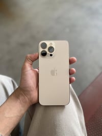 آيفون ١٦ برو ماكس • ٢٥٦ • بطارية ٩٤