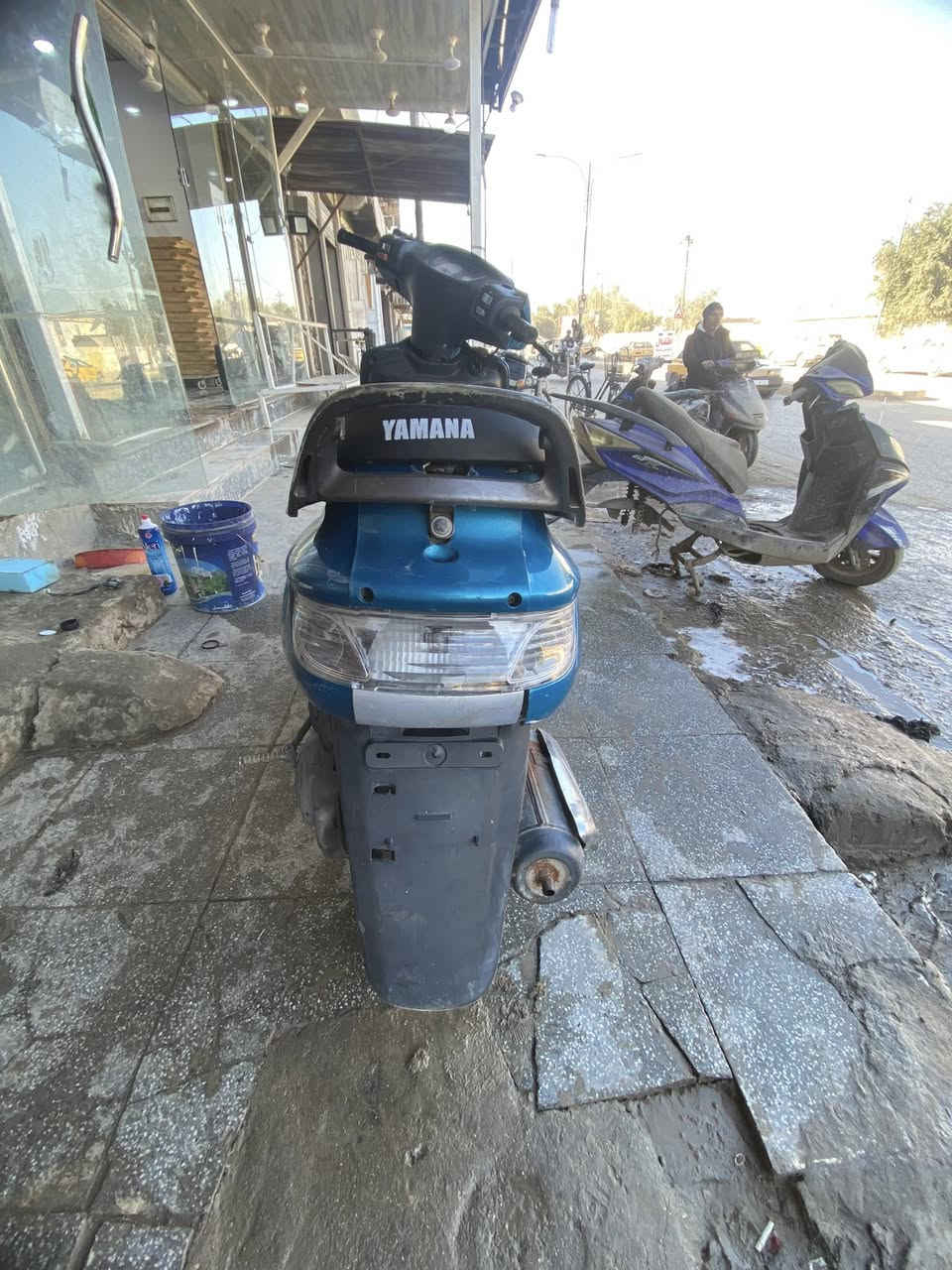 فراشه مفتوحه بستم بس مكينه خرسه متنسمع هندر سلف باي وقت كامله كله لايت شاير كلشي 350 وبيه مجال 

***********
