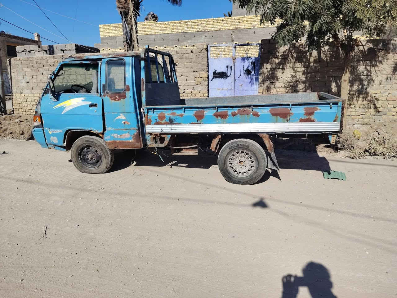 كيا حمل  هونداي السعر 14 ورقه محرك بيه بخار سياره شغاله عوزهه باتري مابيهه اكسل وكير وشاصي مكفولات رقم بصره سنويه لل28 راعيهه مااندله تخم تاير سياره عوزهه ترتيبات مكاني واسط ***********
