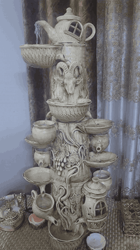 السلام عليكم من راخصة الادمن 
عندي نافوره عدد ٢ كل واحده وسعره ***********
