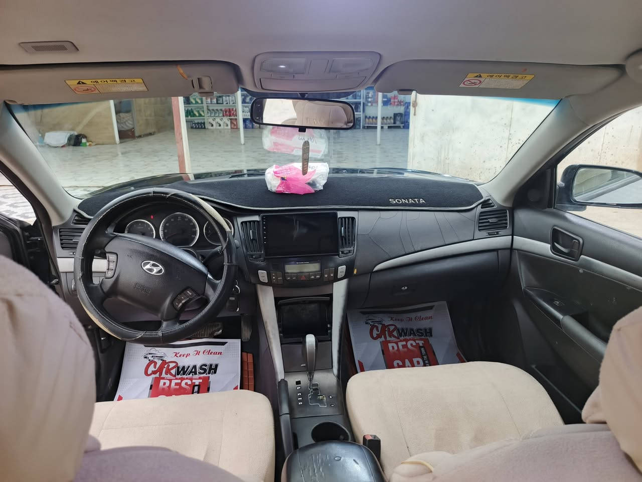 السلام عليكم...
سوناتا 2010وارد كوري محرك 2000 بحالة جيدة شاشه كبيره كاميرا ورقم اربيل سنويه نافذه السيارة بيها جاملغ امامي مبدل وبيها تعديل ع البارد من الجوانب السيارة مرتبه وكاعده خير من الله السعر88وبيها مجال بسيط السياره عليها غرامات 450الف تنزل من سعرها مكان السيارة واسط للتواصل/***********.

