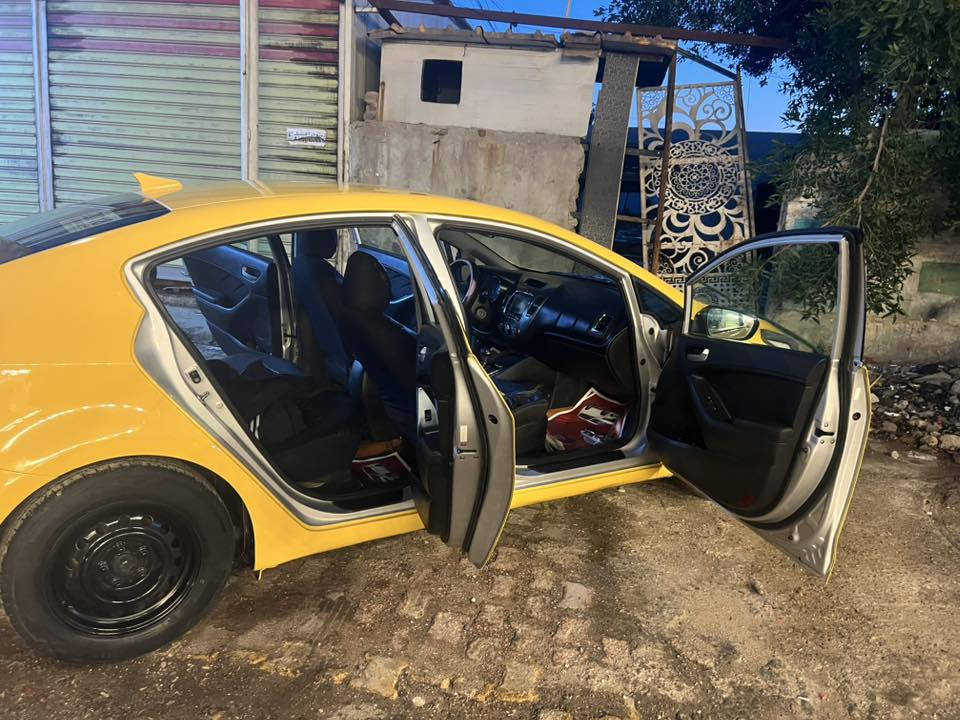 سلام عليكم فورتي موديل 2018 صفرة حادثة جاملغ  وبنيد مصبوغه عام جديد مكينه وكير بل جيس  
‭0771 170 8248‬ رقم راعيه تحويل مباشر مكلف بل نشر
