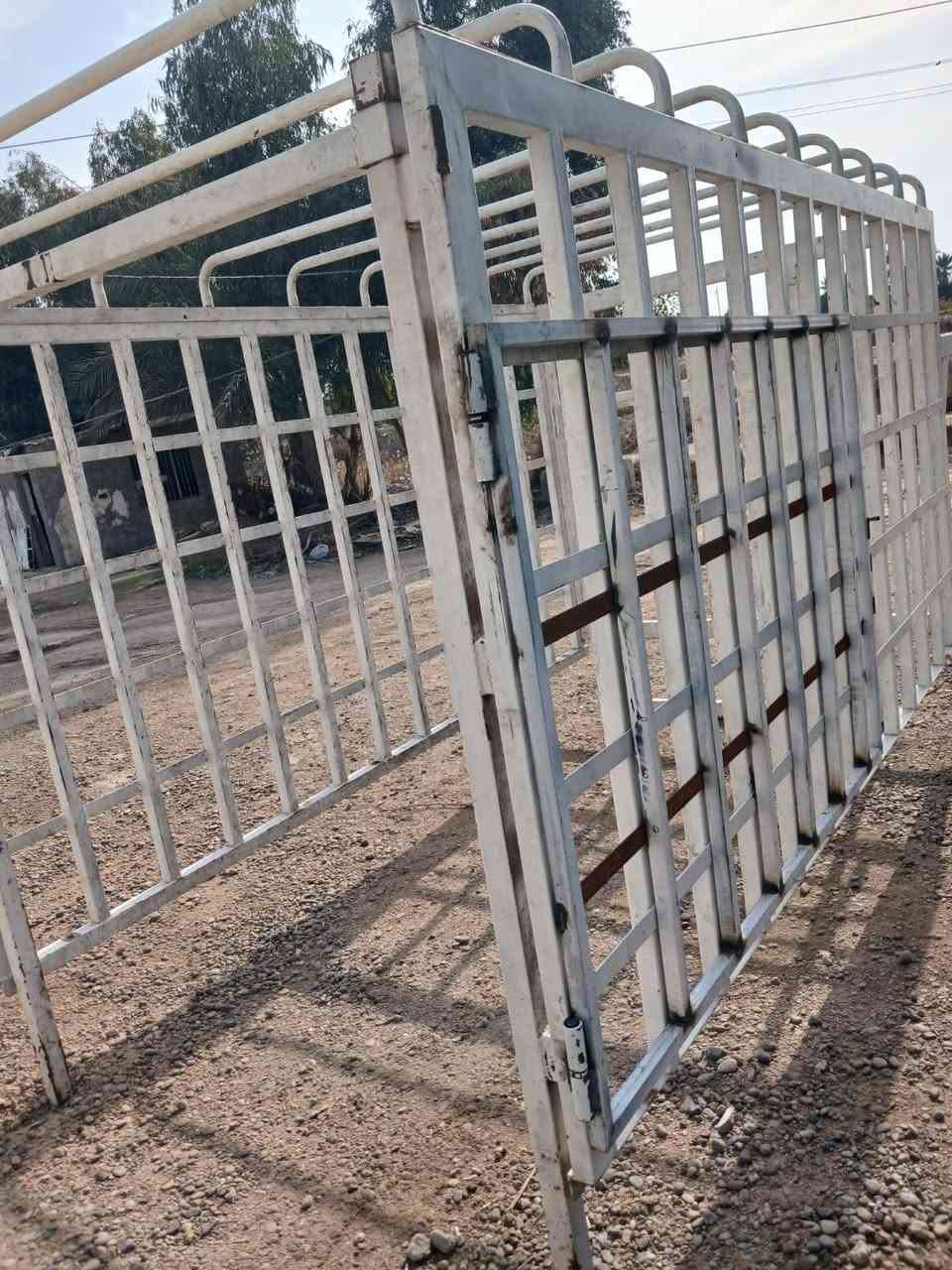 سلام عليكم للبيع محجر كيا فحل تفصل فلوجه مال نقليات جديد ويا جادر او شبجه او صفحا سعر 650 مكاني بغداد لاستفسار تصل ‏‪
***********
