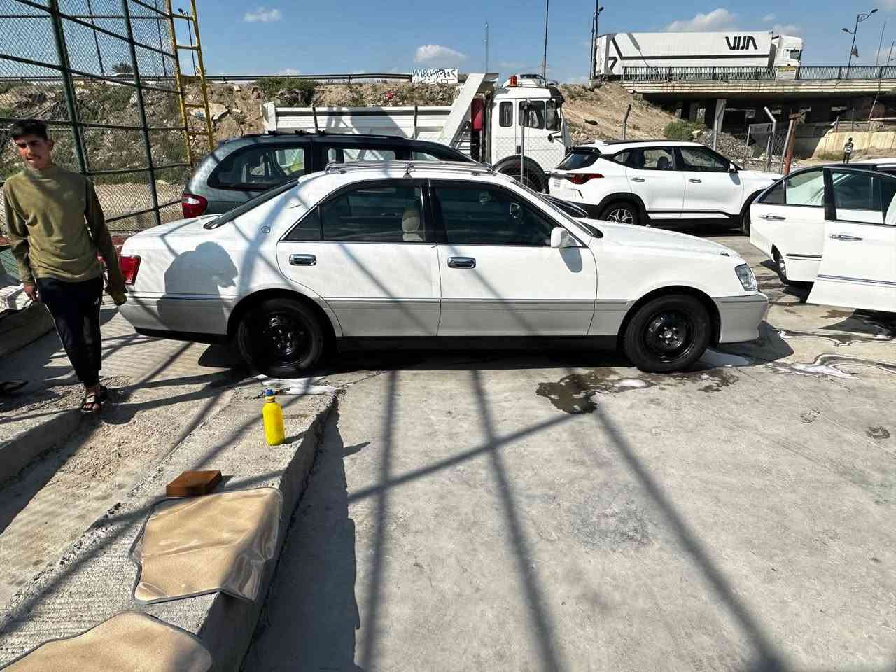 السلام عليكم ملكه عاديه 3 دكم تحويره نجف تحوير بيت مديد ودشبول عارف العيساوي شاصي 175ديفور الجبير حداديه جديده تايرات تخم كير ومكينه حاويه مكفوله من الحادث والضربه والبارد السعر 150 السياره قرار 48 كركوك رقم نكليزي وبسمي ***********
