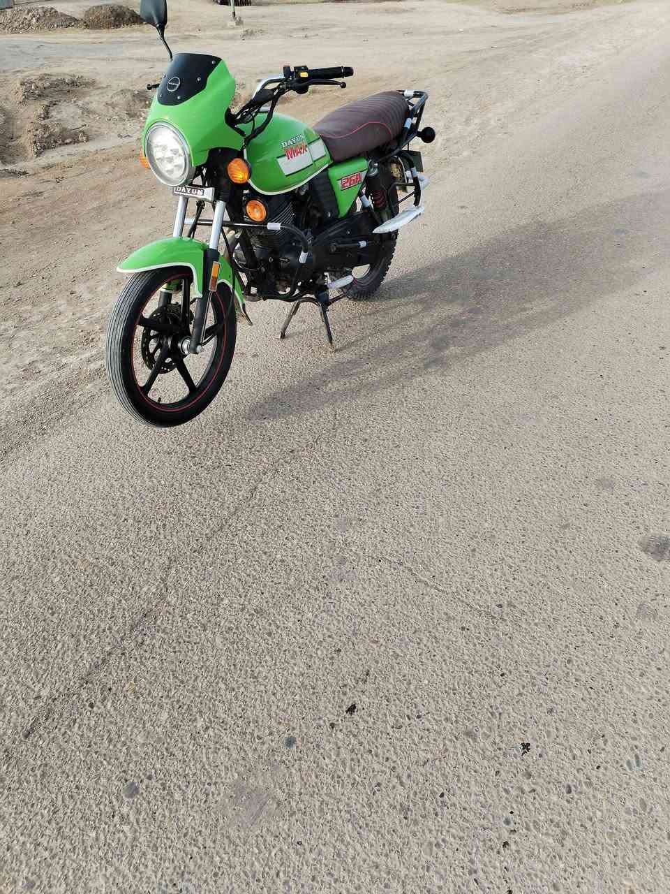 السلام عليكم دراجه دايون البيع موديل 22وراق صولي مكفوله كفاله عامه شراي يتصل وبي خير ودلل مكانك ناصريه رقمي بي واتساب ***********
