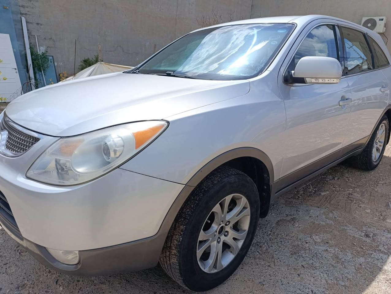 هيونداي فيراكروز ٢٠٠٨ حةوت نةفةرى V6 كير و مةكينة بةشةرتة سةنةوى ٢٠٢٣ خلاص بووة ته نها تكمةى سةر سةرى سايق و كةميك دةرگاى سايق بوياغة شتى بةركةوتووة باقى هيجي نيية بةناوى خومانة 
شوين هةولير 
سعر ١٠٠ كةميك مجال

هيونداي فيراكروز موديل ٢٠٠٨ سبع راكب ستة سلندر كير و محرك شرط سنوية منتهية بيها تكمة راس سائق و شوية من باب سايق واكع سيرامك بدون دواخل 
مكان اربيل 
سعر ١٠٠ بيها شوية مجال أربيل, العراق


**إذا كنت صاحب هذا الإعلان وتريد حذفه لأي سبب، رجاءا أرسل رسالة إلى الدعم الفني**