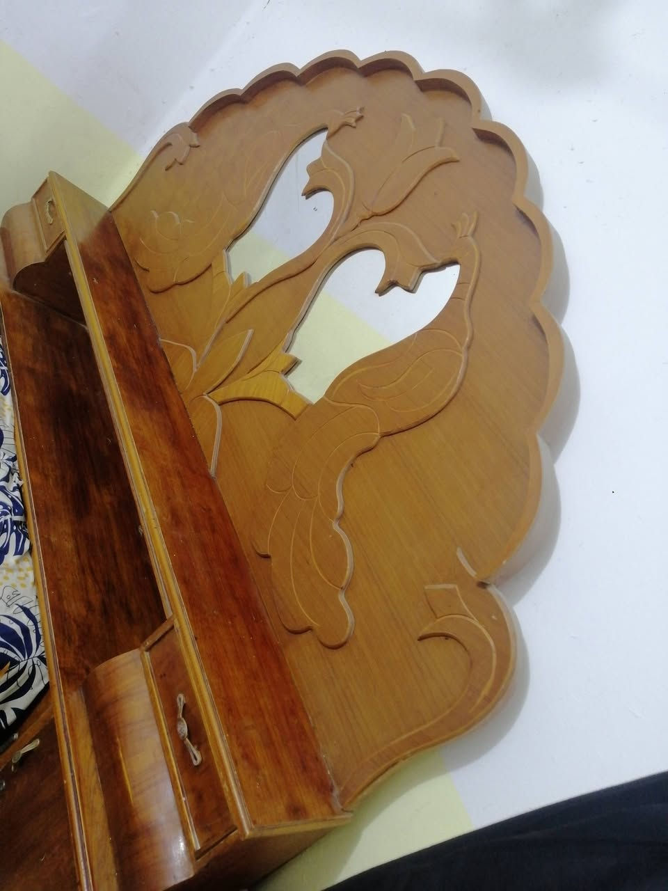 للبيع كنتور ست بيبان وميز مرايه وجتف جربايه بدون تخت قيم وخذ للاستفسار الاتصال على الرقم *********** بي وتساب
