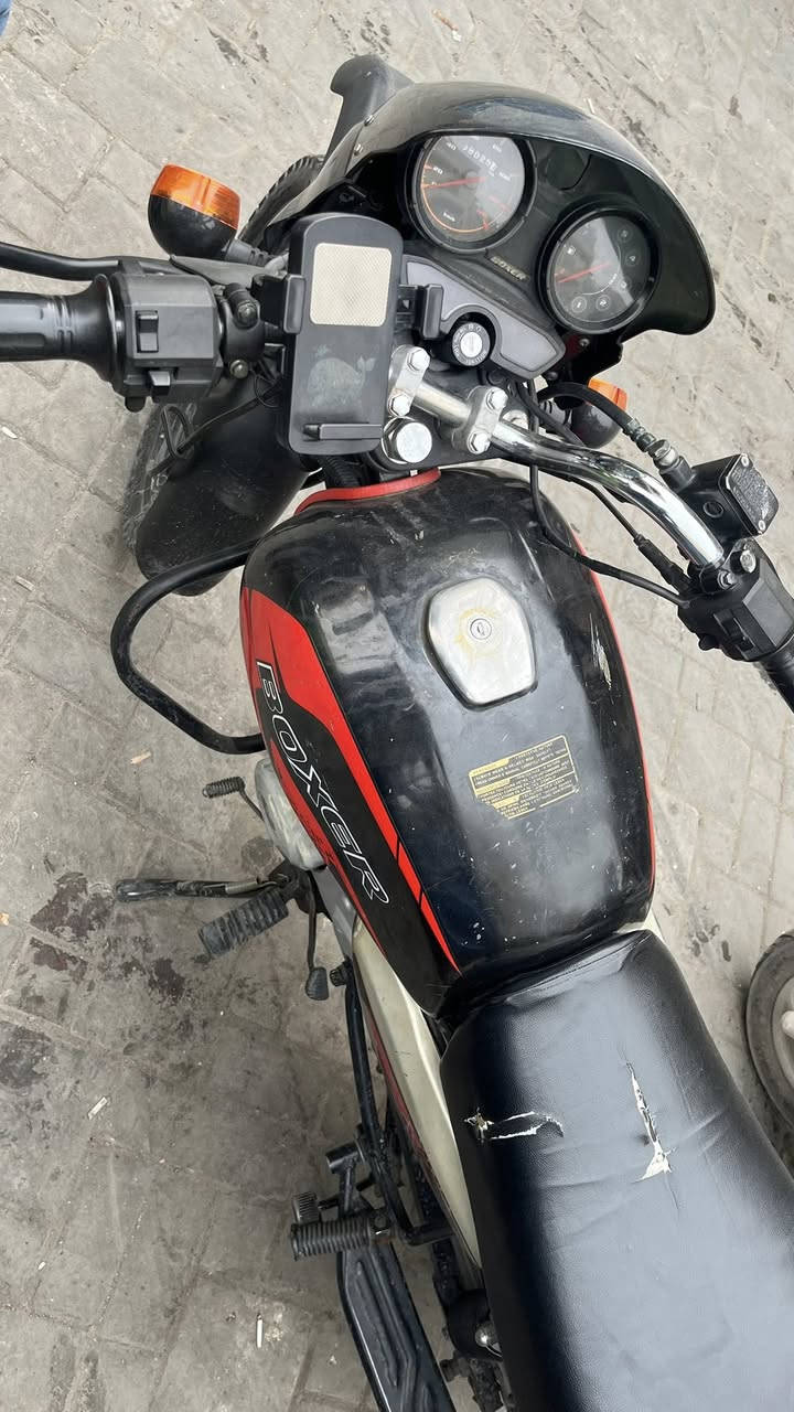 بوكسر 2021 نضيف حلو محرك ممفتوح سلف هندر
ينزادله  ترتيب سعهر 1.800.000 وبي مجال  مكاني بغداد ***********
