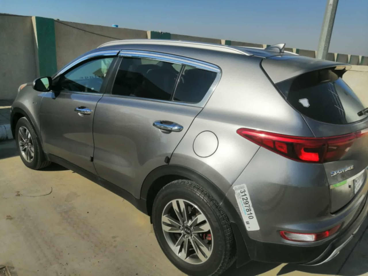 السلام عليكم سبورتج ١٧ أمريكي حادث كلش بسيط في باب الجنطه رقم بغداد بسمي واني مستوردها واني مصلحها واني مرقمها رقم دولي جديد محرك ٢٤٠٠ مانع انزلاق مانع انحدار كامره دواره رادار وتحكم ستيرن جهتين اوفر درايف ماشيه ١١٥٠٠٠ميل نظام ايكو وسبورت وكلشي بوضع الشركه والحمدالله***********
