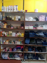 رفوف خشب احطاطه اصليه مو تقليد للبيع قطعتين   لتواصل 07804301710