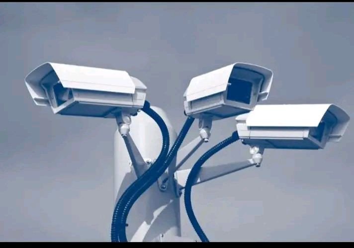 📡🎥⚡ ستلايت | كاميرات مراقبة | أعمال كهرباء منزلية في الديوانية
تقطيع بالصورة؟ تشويش بالإشارة؟
أعطال كهرباء؟ تحتاج كاميرات للمراقبة؟
لا تشيل هم 👍
🔧 نوفر لك خدمات متكاملة:
📡 الستلايت:
✅ تركيب جميع أنواع الصحون والرسيفرات
✅ ضبط الإشارة بأجهزة مخصصة لثبات أقوى
✅ برمجة القنوات وترتيبها
✅ توفير ملحقات التنصيب (وايرات، LNB، صحون)
🎥 الكاميرات:
✅ تنصيب منظومات كاميرات حديثة
✅ ربط الكاميرات على الموبايل
✅ صيانة وإصلاح الأعطال
⚡ الكهرباء:
✅ صيانة عامة للكهرباء
✅ تأسيس وتمديد كهرباء البيوت
✅ تصليح الأعطال وتركيب السويتجات والإنارة
📺 صورة أوضح… أمان أكثر… وخدمة مضمونة
📍 جميع مناطق الديوانية
📞 للحجز والاستفسار:
***********
أو
***********
📩 أو راسلنا على الخاص
