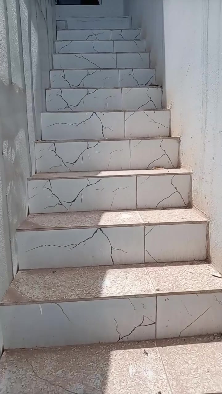 بيت للبيع،،،،
بيت ١٠٠ متر للبيع بلدية  ، البيت جاهز للسكن سقف ثانوي كاشي ارضي بوب بلاستك صبغ كهرباءيات كاملة ، البيت جاهز، العنوان شارع الحسابات قريب على مثلجات جنة او حلويات الحلواني، السعر 80   بي مجال قليل، للاستفسار الاتصال علئ الرقم ***********

