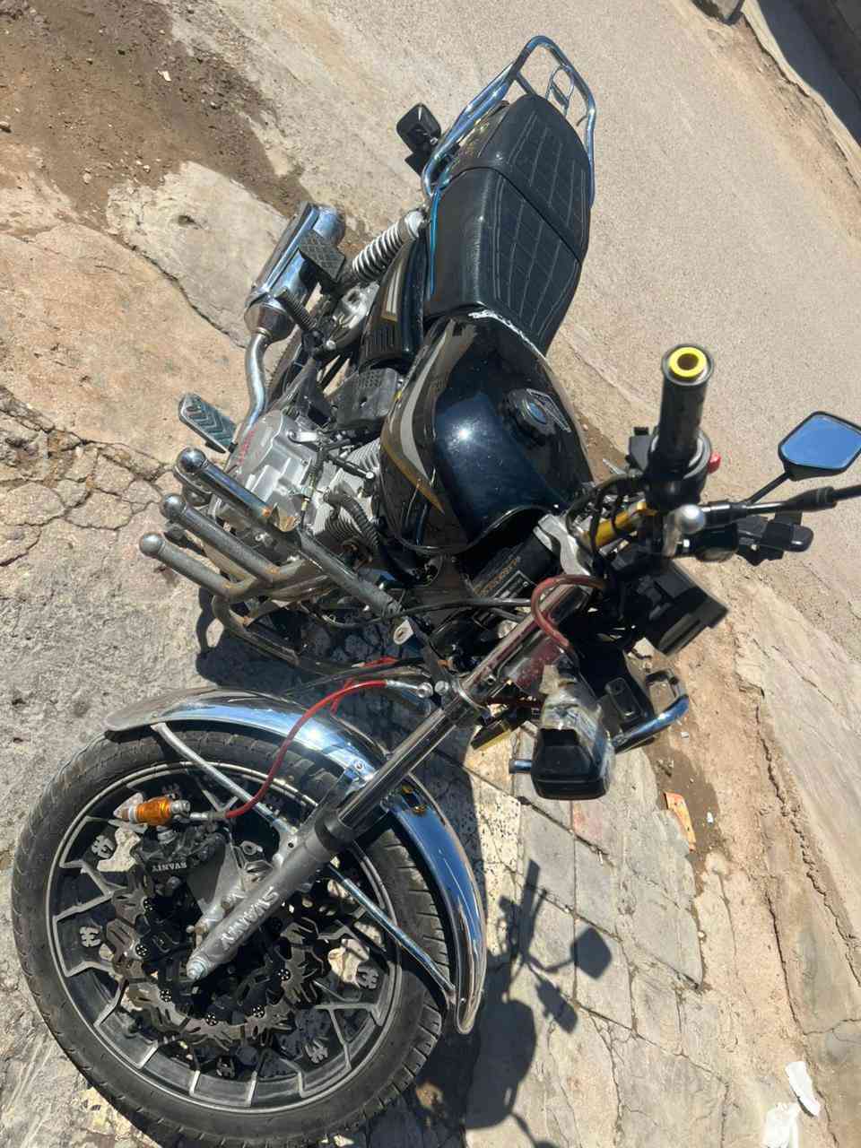 سلام عليكم دراجه ايراني موديل 25 للبيع مكاني الرمادي الخمسه كيلو نضيفه و بيها عطل واحد ملف مال صلف اب 7 الاف دينار والله اخذتها من الجمعيه اب مليون و 400 عارضها 850 و بيها مجال للشراي متوازي علئ فلوس الرقم (***********) موجود بي واتساب
