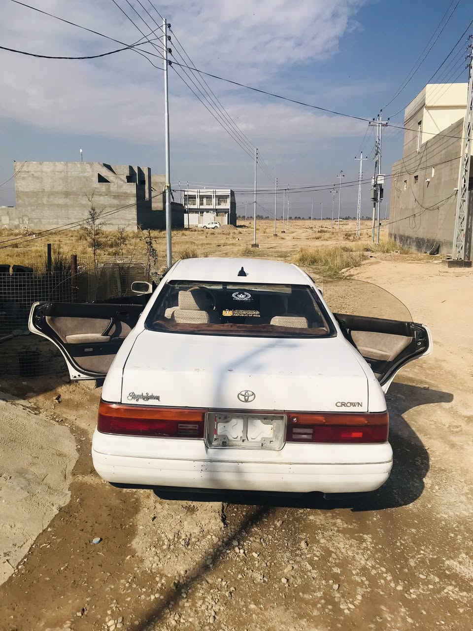 سلام عليكم سياره بطه للبيع مديل 1994 سياره جاهزه مكينه 2500  بطه سياره مكفوله من نقل جثه او اي شي شرعي تخم تاير جديد صدر امامي خلفي كير مكينه جديد سياره بسمي سياره بيه ضربه مو قويه كولش يم قبق البانزين  مواصله شواصي ولا تكم   سياره احله من صوره وداخله كلش نضيف مكاني ديالى قضاء المقدادية هاذ رقمي *********** سعره ٤٨ وبيه مجال قليل كلش
