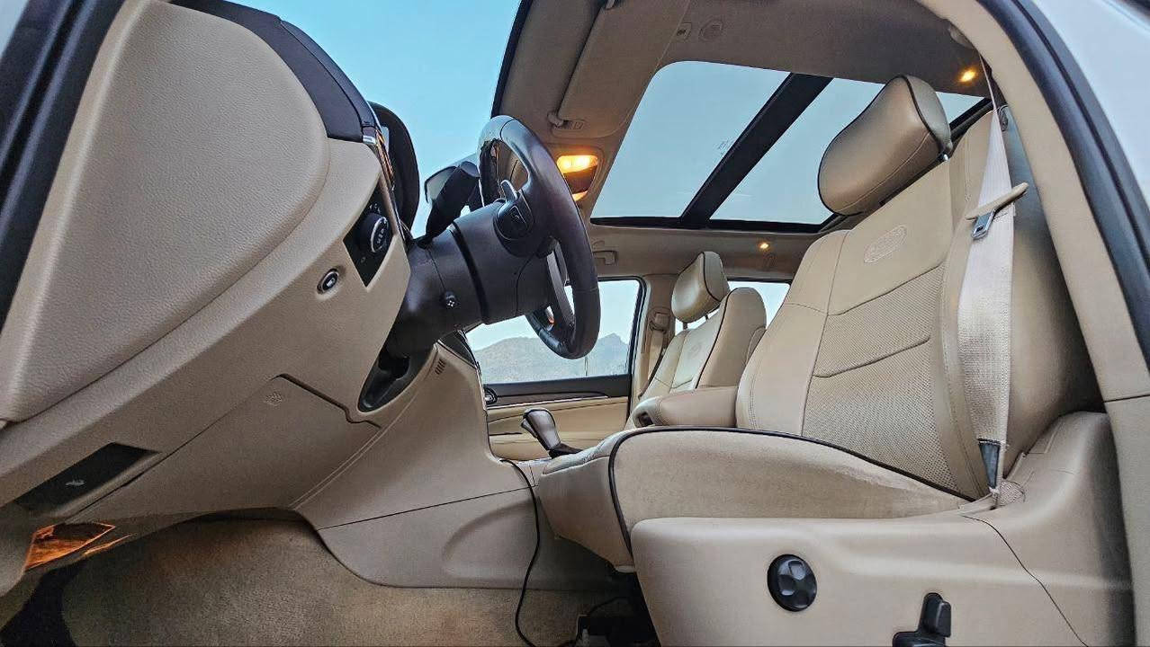 يا الله السلام عليكم
جيب افور لاند خليجي 2019
وكالة هارلم فول موصفات معروفة 
ماداعي اذكر بيهة طخطخات ومعمرات بدون 
دواخل مكفولة لغود شواصي بسونار واضح كولشي 
 
سيارة ماشية 92 الاف كيلو
رقم اربيل تحويل مباشر بسمي 
السعر 265
لاستفسار ***********
مكان بغداد مدينة الصدر
