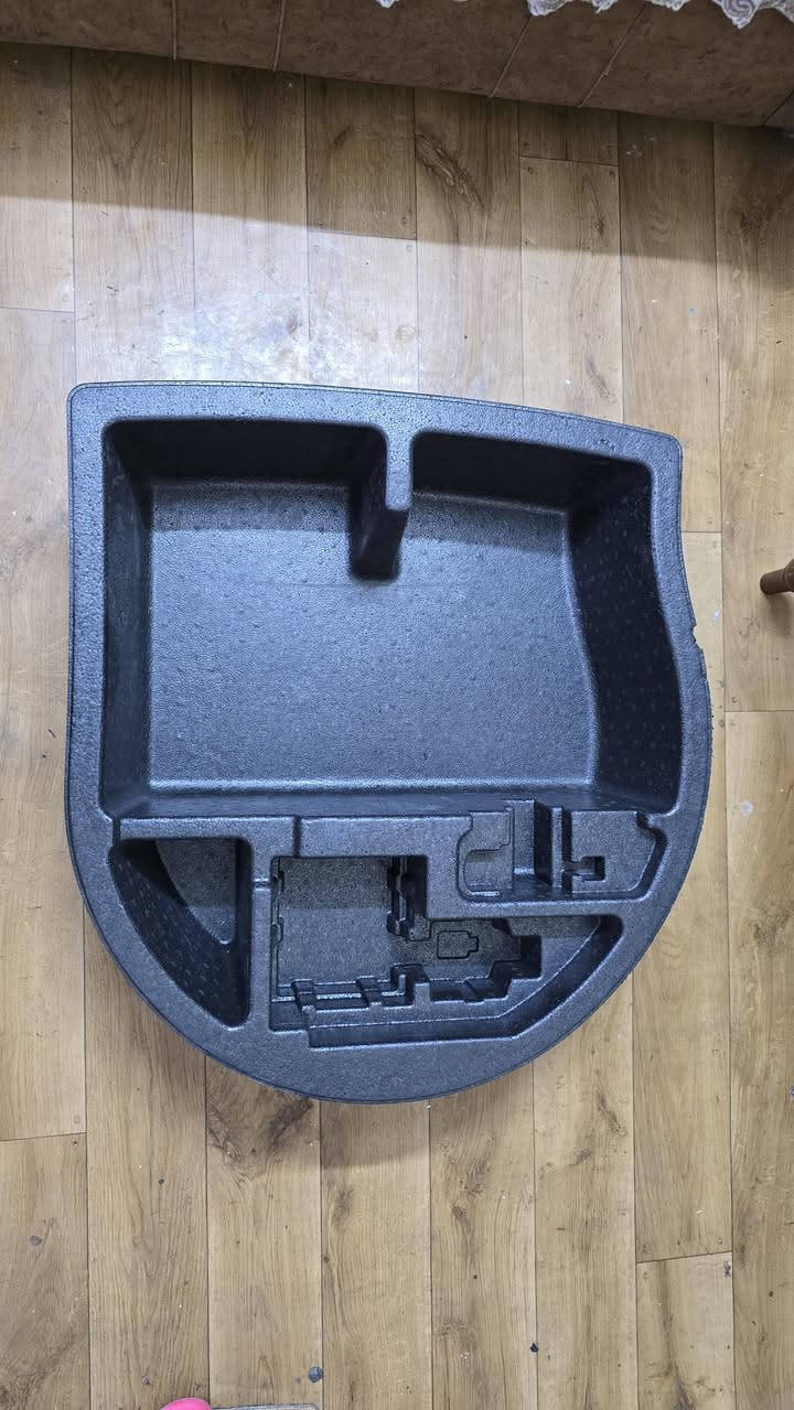 سلام عليكم شباك اسفل دعاميه فورتي ٢٢ ٢٣ ٢٤ وفلينة جنطه جديده ب٥٠ الف اثنينهن ب*********** واتس اب
