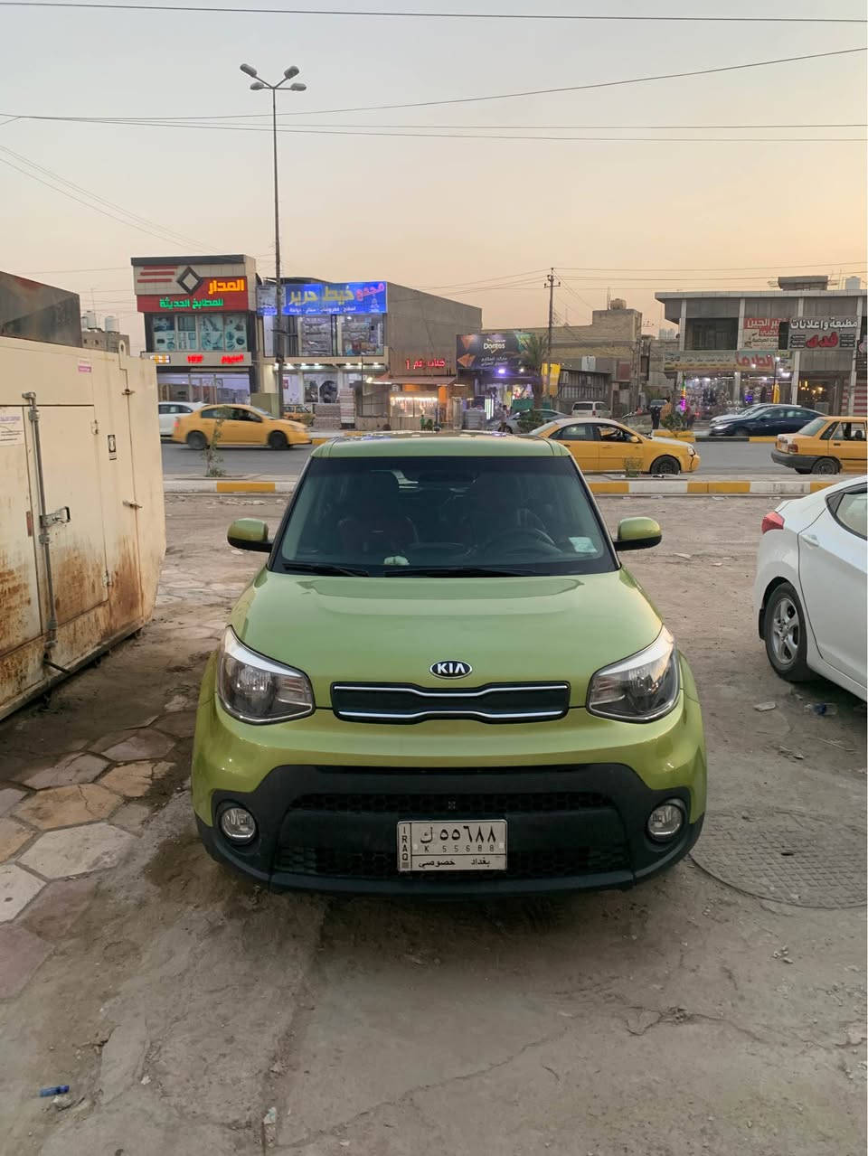 سيارة سول موديل 2018 للبيع السعر 110 ورقة حادث بامريكا كما مبين بالصور بالثلج معدل بارد بدون تبديل حادثها بالعراق الجاملغ عكس السايق معدل بارد نفسه طخه بسيطة ماشية 72 الف ميل السيارة على ايدي من الزيرو المكينة 1600 GDi تبريد خير من الله زوج تايرات امامي مبدل باتري جديد مسجل قرص نظام اندرويد سعره وحده 300 دولار كامره أمامي وخلفي وحساس خلفي هذه رقم للتواصل واتساب *********** وبيها مجال بسيطة .
— في ‏بغداد الزعفرانية‏. بغداد, العراق
