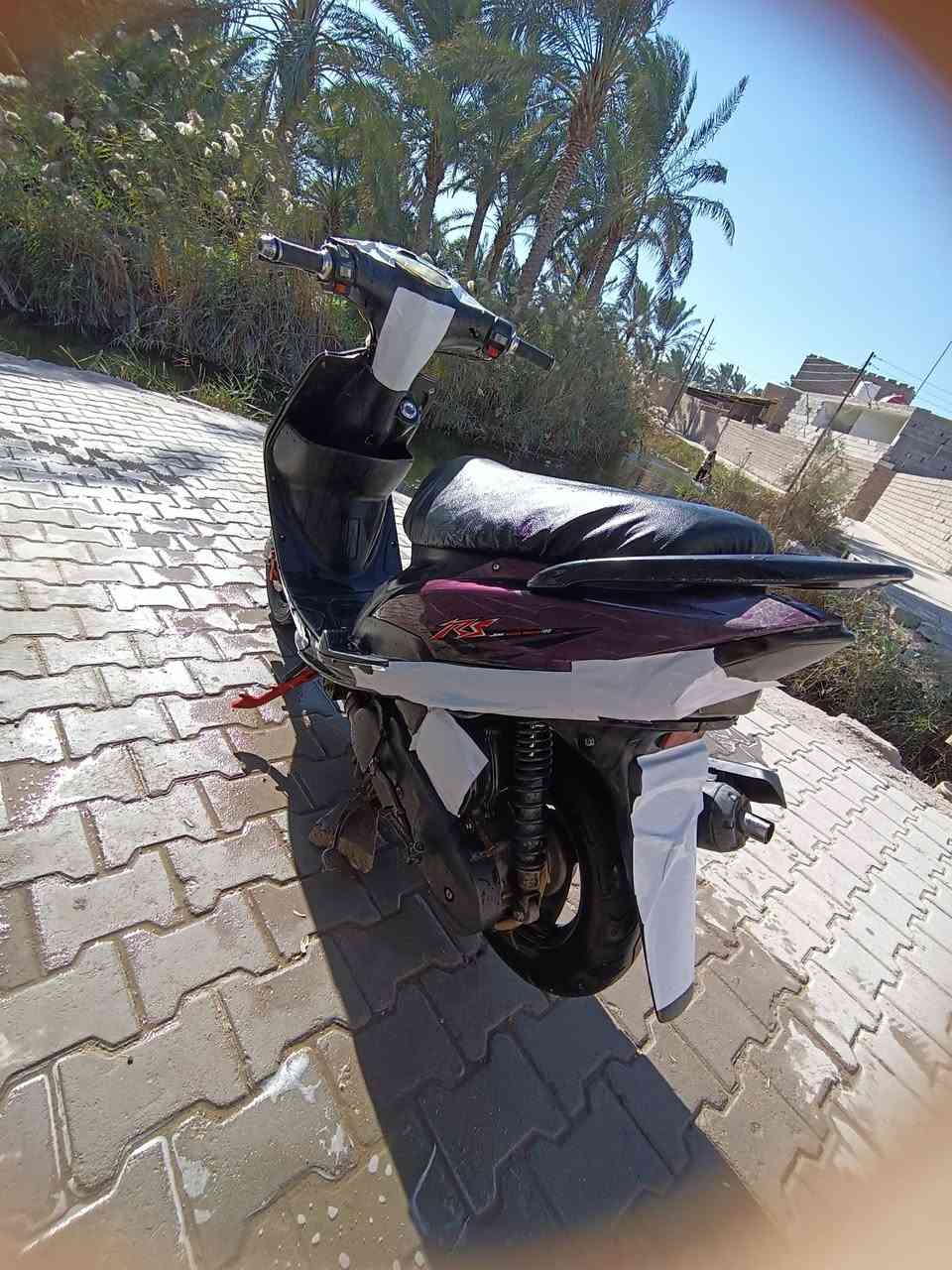 سلام عليكم ماكس عدلة للبيع بوشة 55 مفتوحة مرا وحدة بيهة صوت بالكلجات تكلف 15 الف متوازي على بيعتهة سعرهة 550 بيهة مجال للطيبين مكاني بني منصور رقمي واتساب ***********
