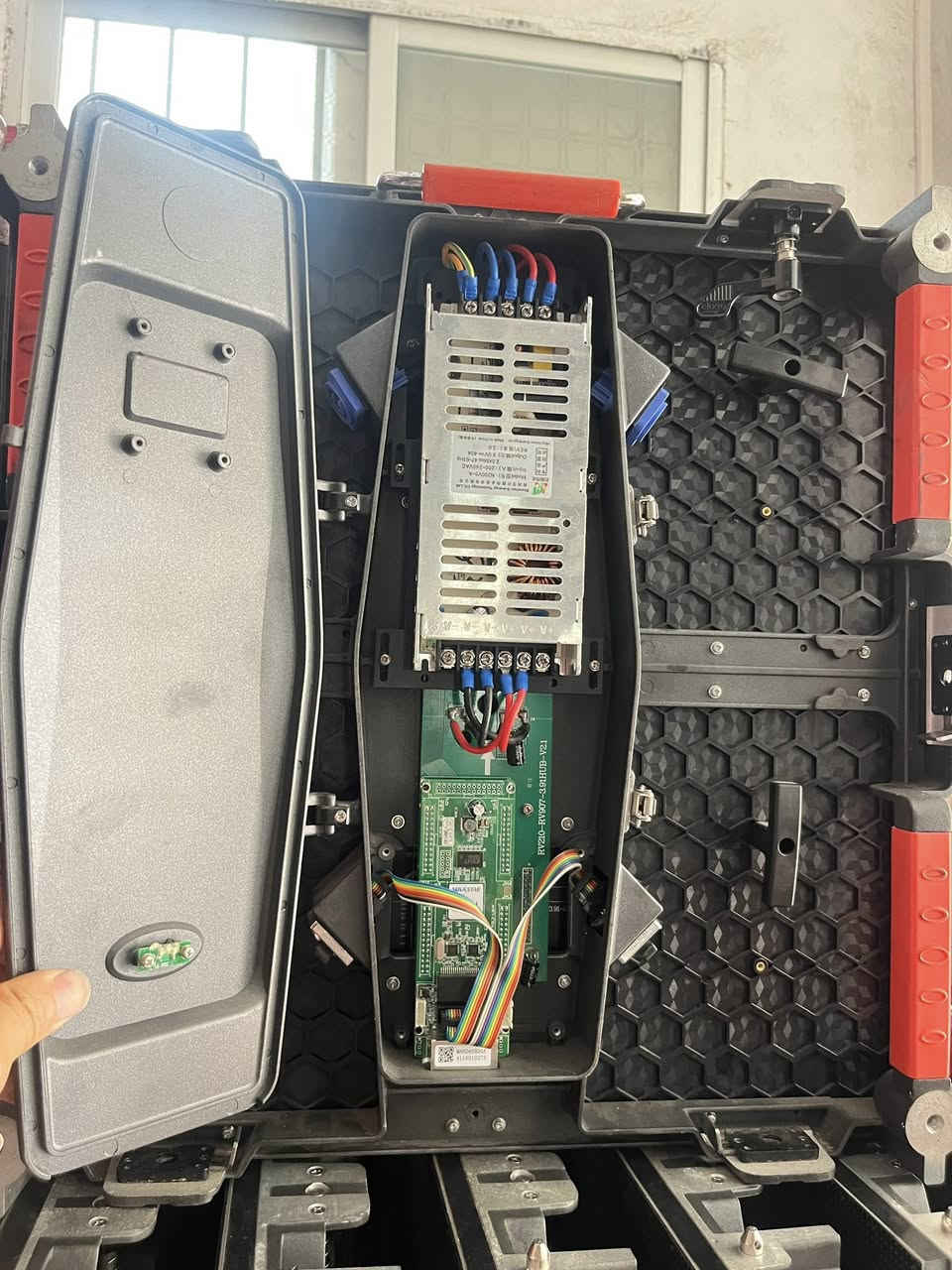 p3.91Indoor screen
Brand:Guide Visuol
Receive card, Nova system, 210-4
3840 refresh rate
There's still 160 square meters left.🤝🏻🤝🏻
WhatsApp+8618319220164
WeChat, 17376071989


**إذا كنت صاحب هذا الإعلان وتريد حذفه لأي سبب، رجاءا أرسل رسالة إلى الدعم الفني**
