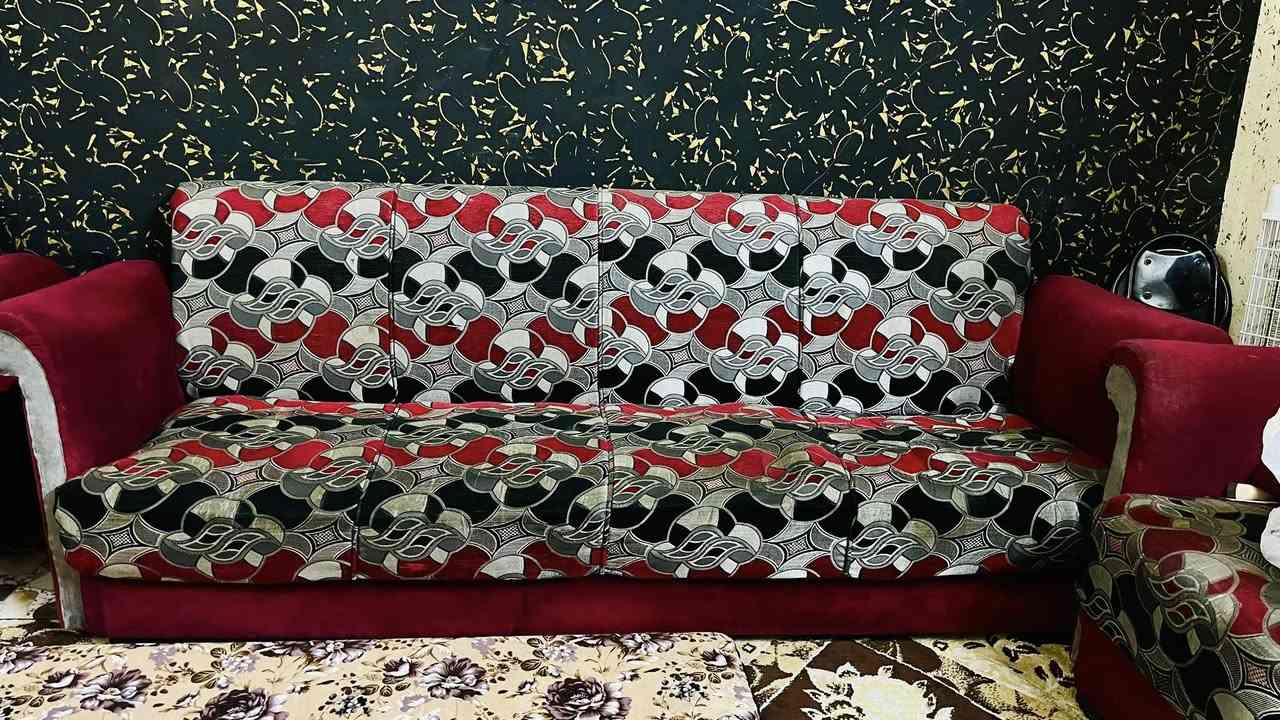 تخم مستعمل للبيع (12مقعد)
المكان ابي غريب البيطره
#السعر 150 

#الاستفسار  *********** بي واتساب
