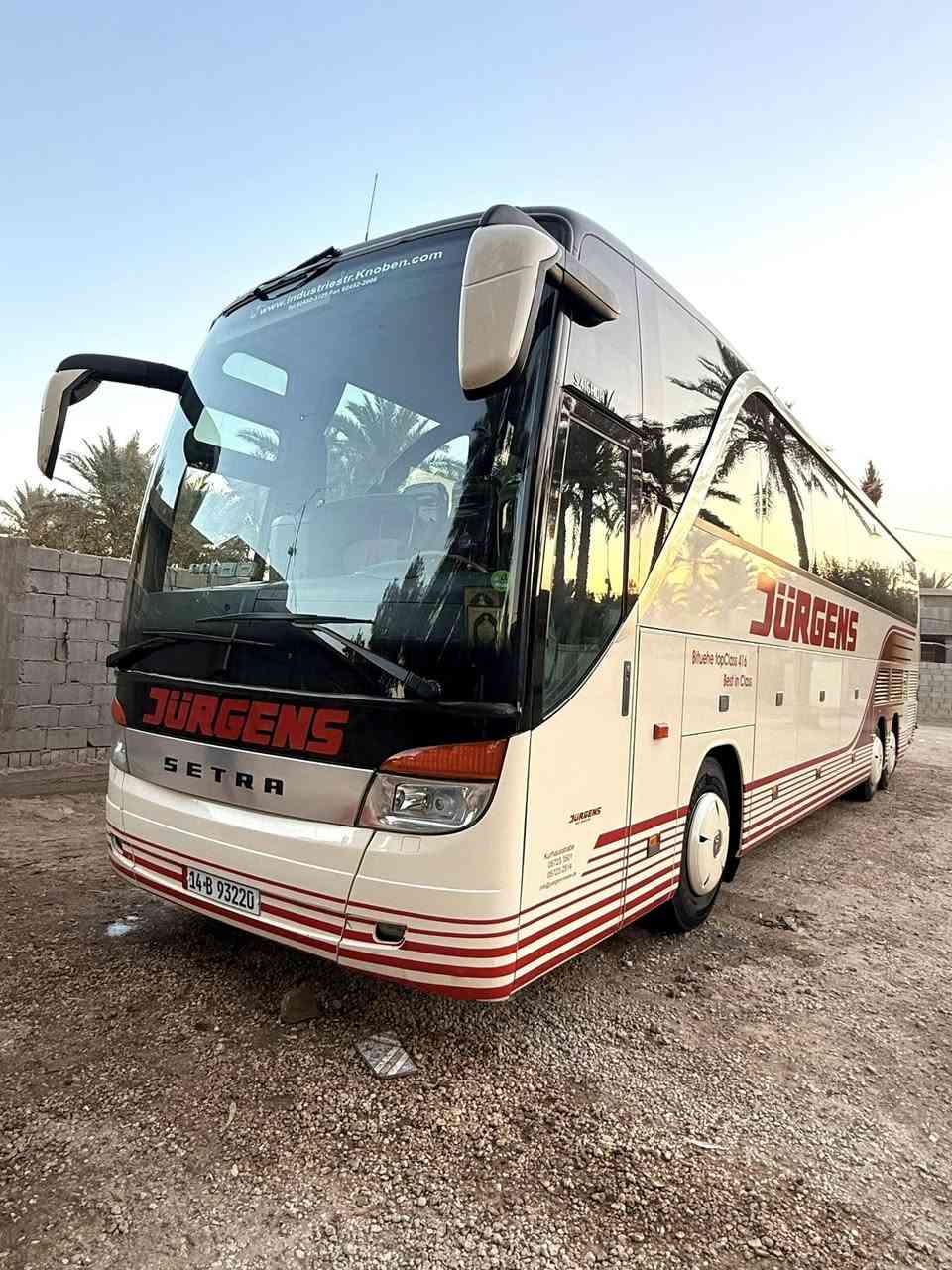 ام سيوف حجم 16 موديل اصل 2006 رقم بصره  تحويل مكينه 6 كير سطر تبريد زعانف تخم تاير جاهزه للعمل مكان السياره حله للاستفسار الاتصال بلرقم ***********
