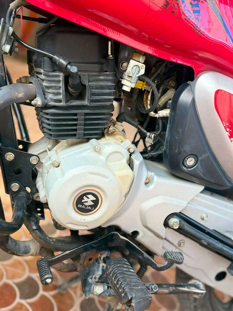 دراجه بوكسر رقم بغداد باسمي تتحول باي محافضه او اي مرور دراجه نضيفه ستخدم شخصي عيبه فقط الكشن ماله نسرق حبتله واحد مستخدم المهم (دراجه بوكسر مودل ٢٠٢٣دراجهًهً فول نضافه المحرك مكفول كفاله عامه سعر مليونين او نص ٢٥٠٠ للتواصل***********
