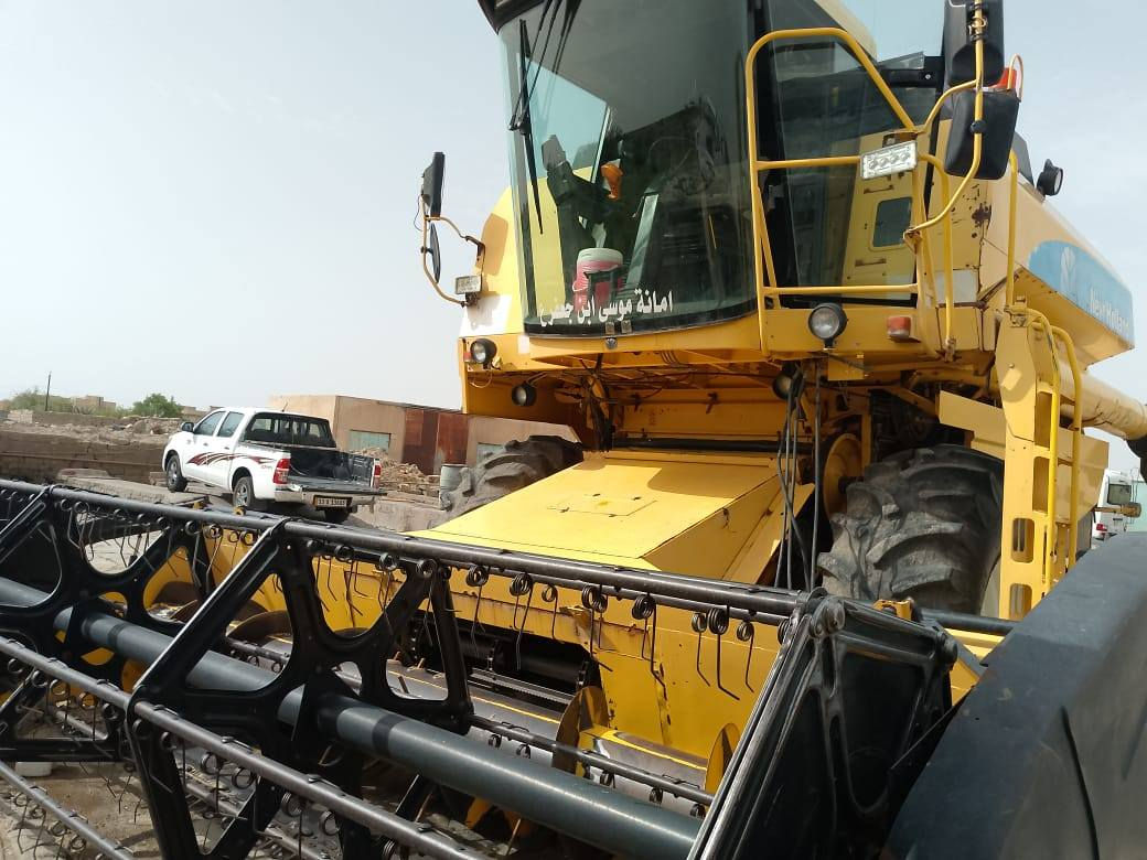 حاصده للبيع 2006 تك درام مكينه نظيفه وجاهزه المكان ميسان 
للاستفسار الاتصال ع ***********
