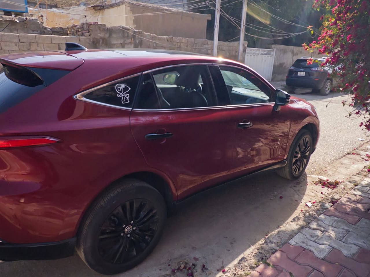 السلام عليكم 
فينزا للبيع 2023 XLE
هايبرد +بانزين 
فول لاخير 1/1 
حادث جاملغ وبنيد مصلحات نفسهن بدون ايربالك السياره  وصور الضرر موجوده 
ماشيه35ميل 
رقم بغداد الجديد
مكان ديالى بعقوبه 
السعر 245وبيها مجال 
***********
