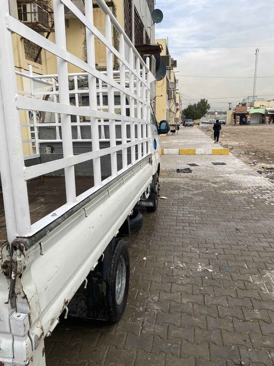 سلام عليكم كيه حمل 2007 مكينه 4000 مكينه وكير وصدر وتايرات بل جيس السايراه سياره خير من يم الله سياره تاخذه بجك الشارع بس الباب مال السايق امبدل واتساب *********** رقمي
