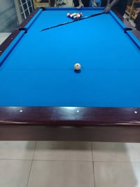 ميز ويركا نضيف كشن بل باكيت ماصارله اسبوع من مبدل مع طوبات  مع كيوب  ا...