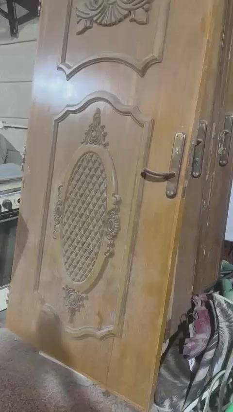 بيبان تفصال مو سوكاوي 
عرض متر ورتفاع متر ٨٠
الباب ١٠٠ وطباخ 175 
الطباخ  جديده كلش بس بيه اتراب 
٤ بوب واحد المنيوم
العنوان العشار


**إذا كنت صاحب هذا الإعلان وتريد حذفه لأي سبب، رجاءا أرسل رسالة إلى الدعم الفني**