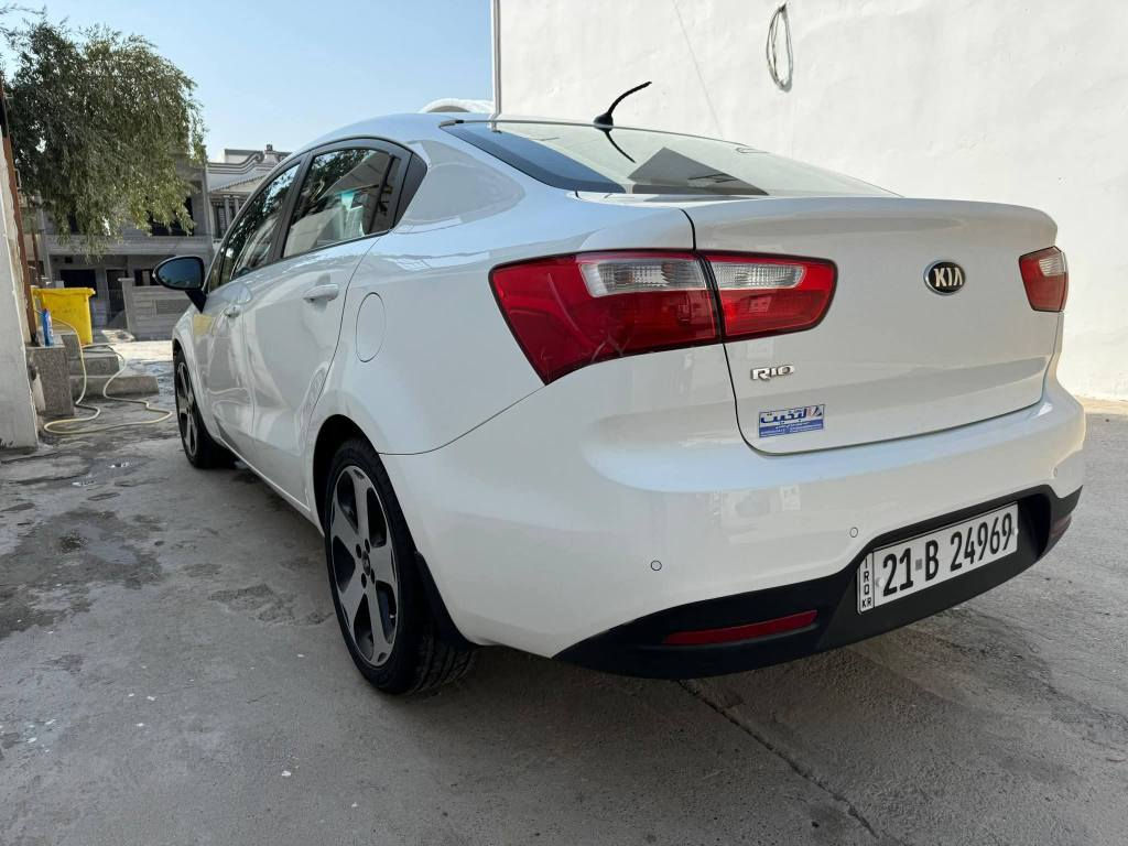 كيا ريو للبيع موديل 2014
كلين بدون قطره صبغ فول مواصفات 
تحكم استرين 
مراي شفت
سقف سليد
5 ويل كب
داخل لونين
سبير ما نازل
سياره ماشي48 الف فقط
سنويه جديد بسمي 
كوبون بنزين 
سعر 110 بي مجال قليل 
ملحظه ادا مو شراي لا تخابر على سعر تعل او تدلل 
عنوان سياره كركوك التون كوبري 
***********
*********** ديبيس, كركوك
