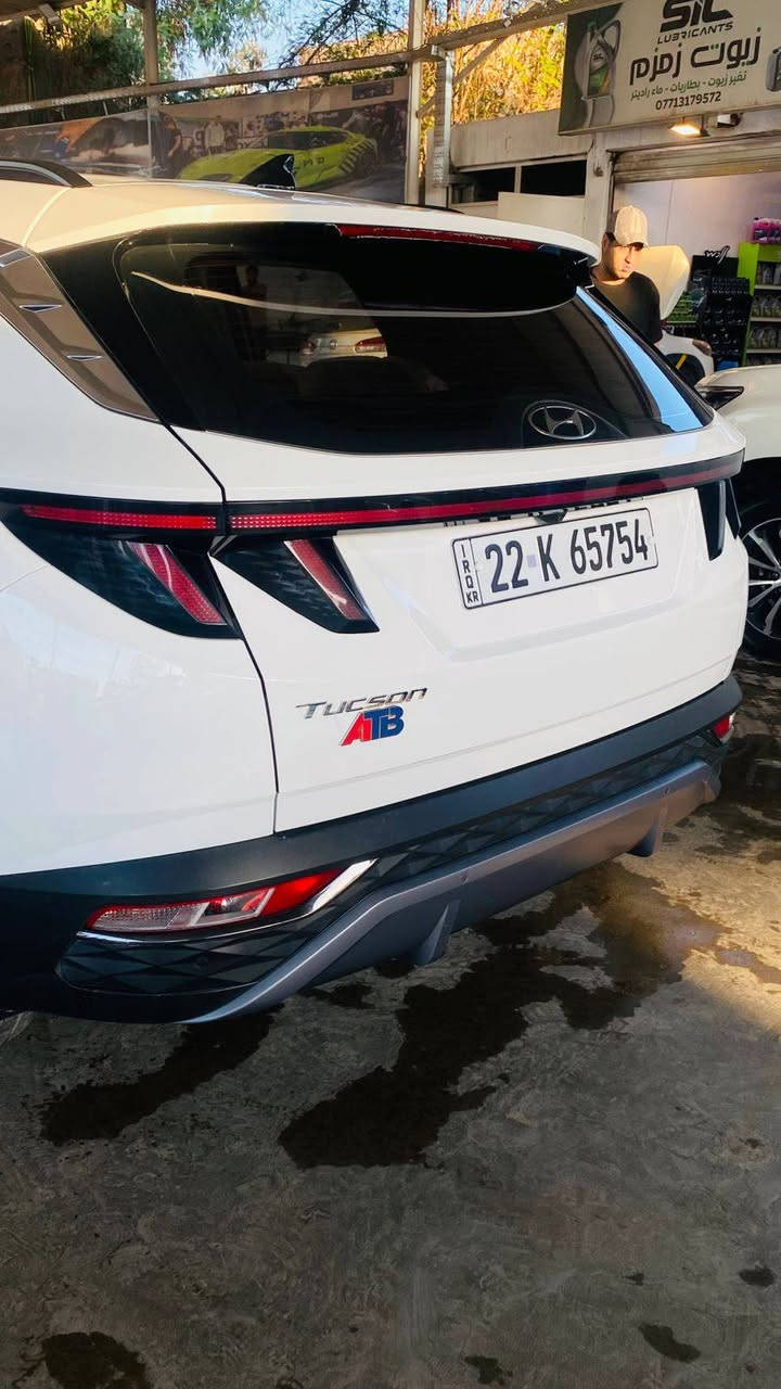 سلام عليكم ورحمة الله وبركاته 
توسان خليجي 2020
فول ما عدا البانوراما
ماشية 64
بيها اصبعين بارد 
محرك 2000 دوش المرغوب
السعر (189) بيها مجال بسيط مكاني بغداد كاظمية 
اي استفسار واتساب ***********
