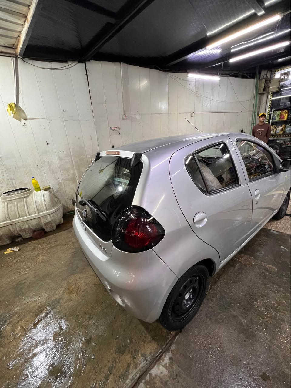 باندى 2013جديده
كير اوتماتيك
رقم بغداد مشروع وطني
السعر49$ بيها مجال 
مكانها بغداد 
*********** بغداد, العراق
