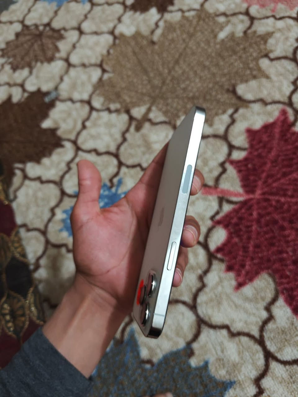 ايفون 13برو ماكس باتري 90 بعدو وضع بلاد مامفتوح   ذاكره 256 امريكي اصلي شرط النضافه السعر 800

***********
