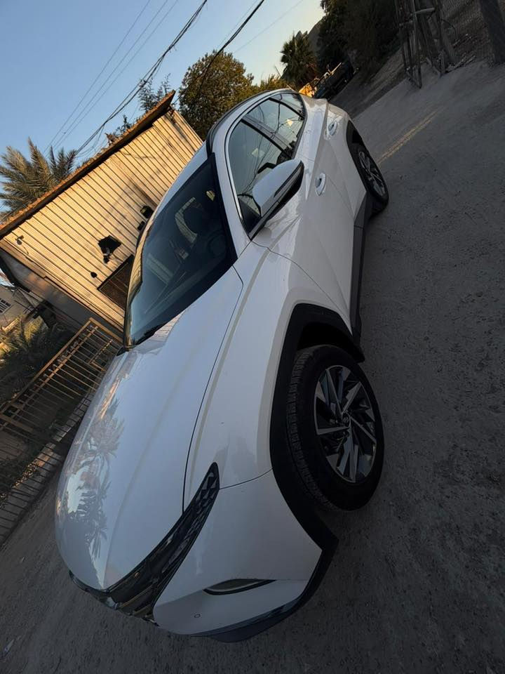 السلام عليكم للبيع فقط
توسان 2024 (خليجي )
ماشية 42 الف 
رقم بغداد باسمي 
مواصفات السيارة:
بصمة + بصمة ابواب
تشغيل عن بعد 
مرايات شفط + ترحيب مري عند الاقتراب + اشاير مري
8 حساس امامي خلفي 
فول تحكم ستيرن
كاميرا خلفية دواره
شاشة كاربلاي
مكينة 2000 دوش 
سيارة نظيفة على ايدي بحالة الوكالة 
السيارة بدون صبغ بيها فقط تعديل بي دي ار على كد شبر بالهلال مال جاملغ الامامي عكس السايق الباقي كله مكفول 

السعر 220 ورقة و بيها مجال بسيط 
مكان السيارة بغداد حي القاهرة 
هــ*********** (فقط واتساب)
