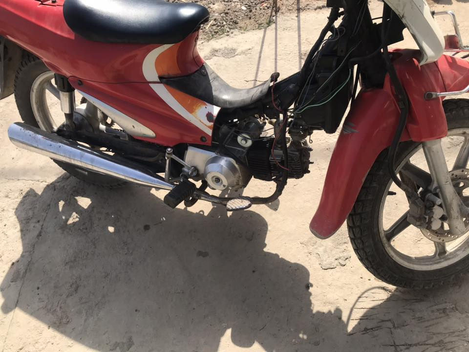 دراجة سيرفز البيع بسعر ٣٠٠ وبيه مجال  مكاني بغداد  رقم الهاتف ***********
